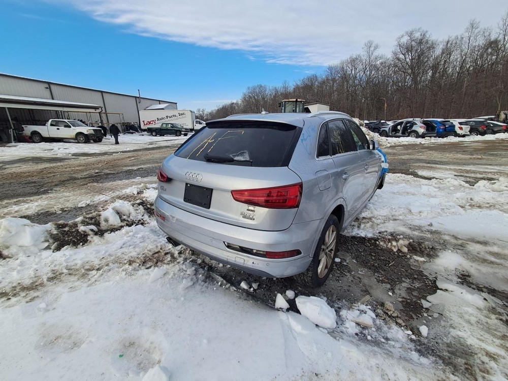 2016 Audi Q3 7 Display Screen - Used, No Anti-Theft Code, Reprogram Required