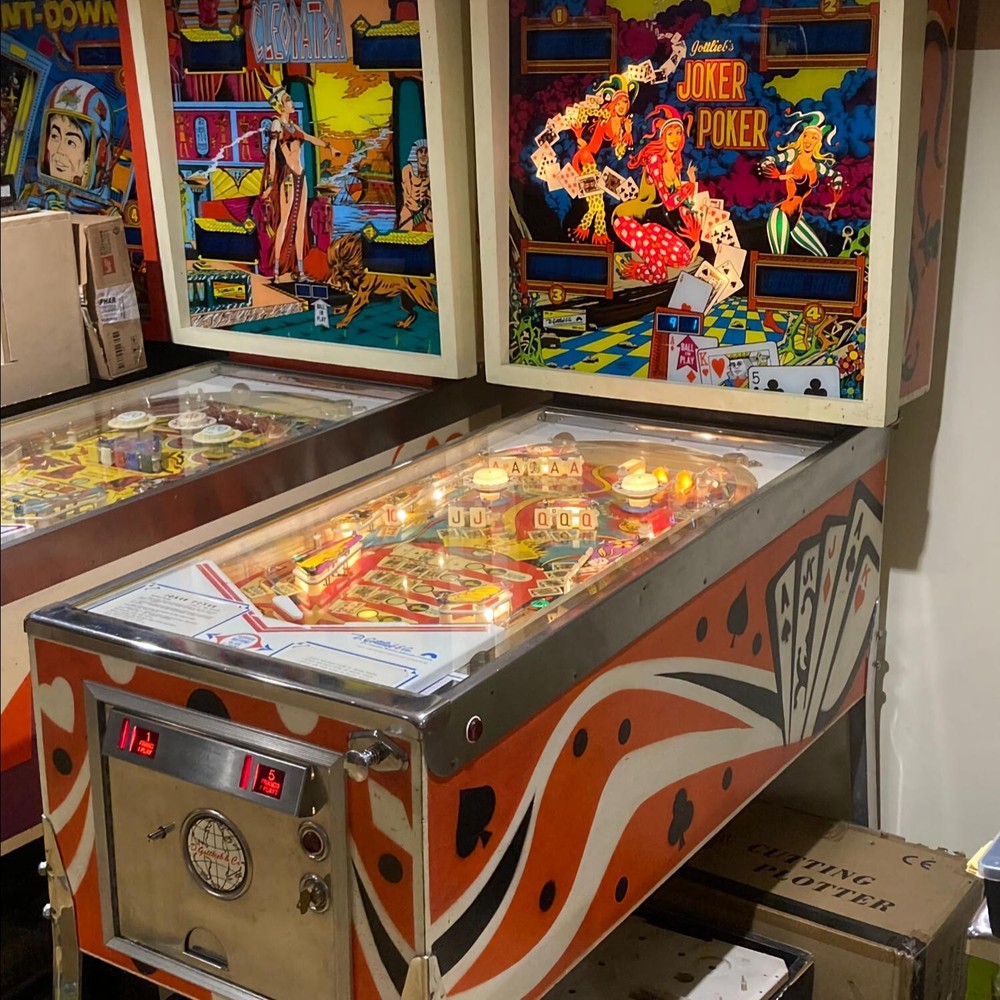 Gottlieb & Bally Pinballs