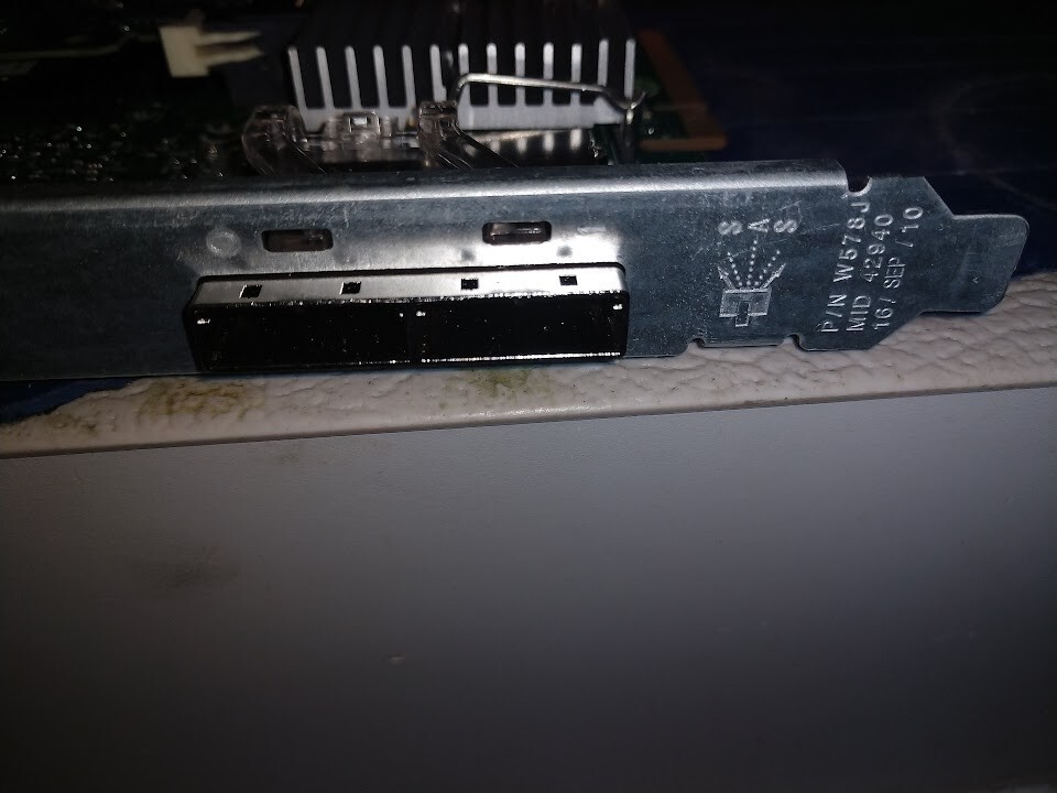 Dell PERC H800 SAS RAID Controller D90PG w/ 512 MB Cache w/ Battery