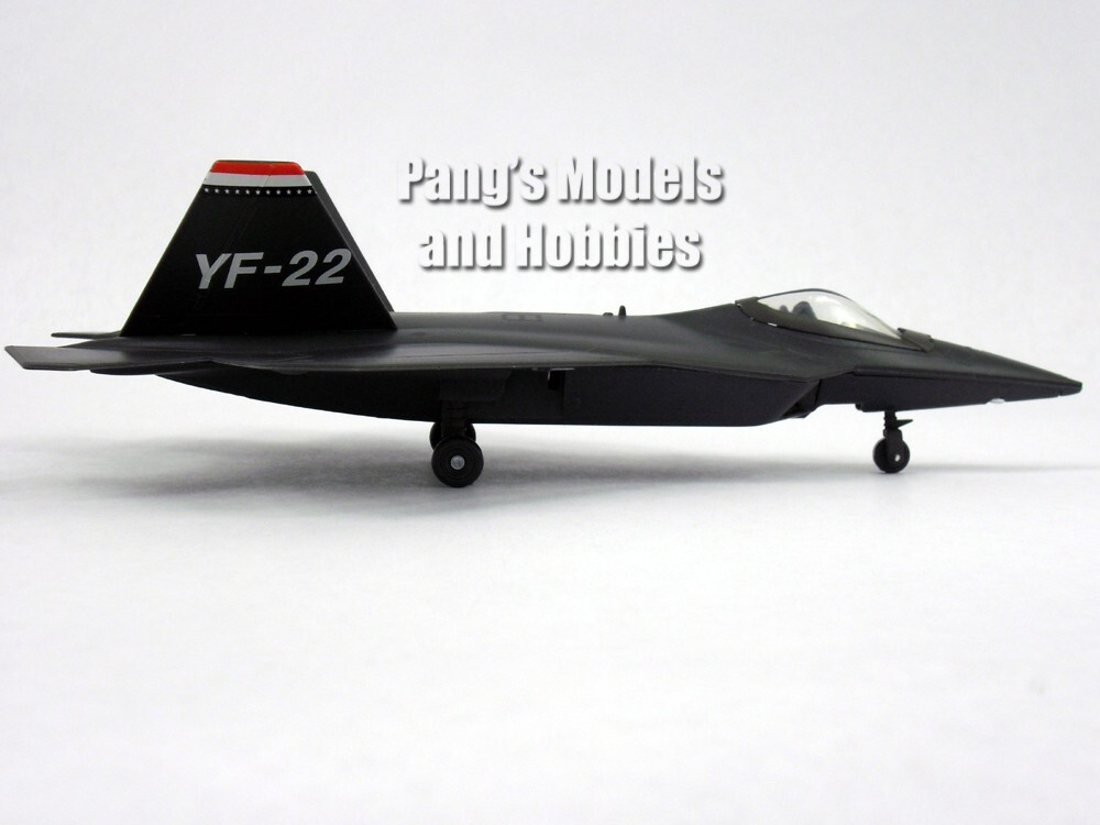 Lockheed F-22 Raptor - USAF 1/72 Scale Model Kit (Assembly Required)