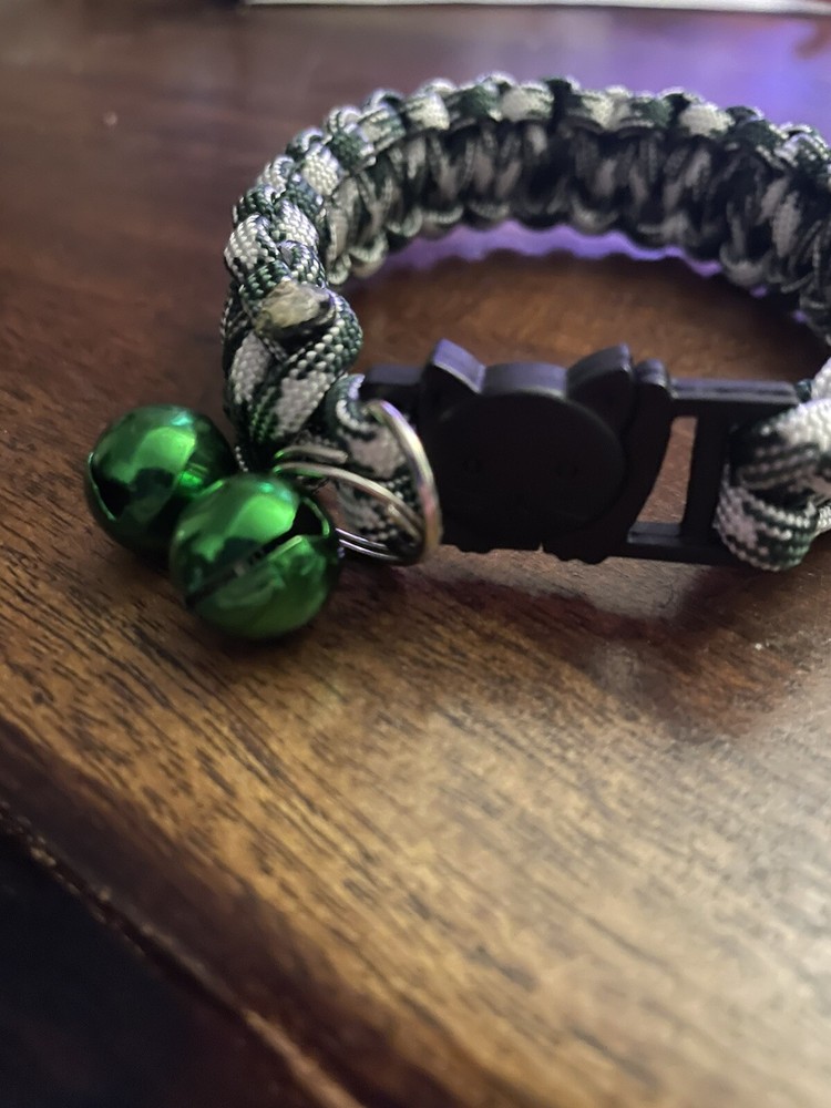 Paracord Kitten Collar Green & White