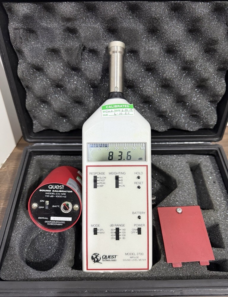Quest Technologies Model 2700 Impulse Sound Level Meter W/Calibrator CA-12B