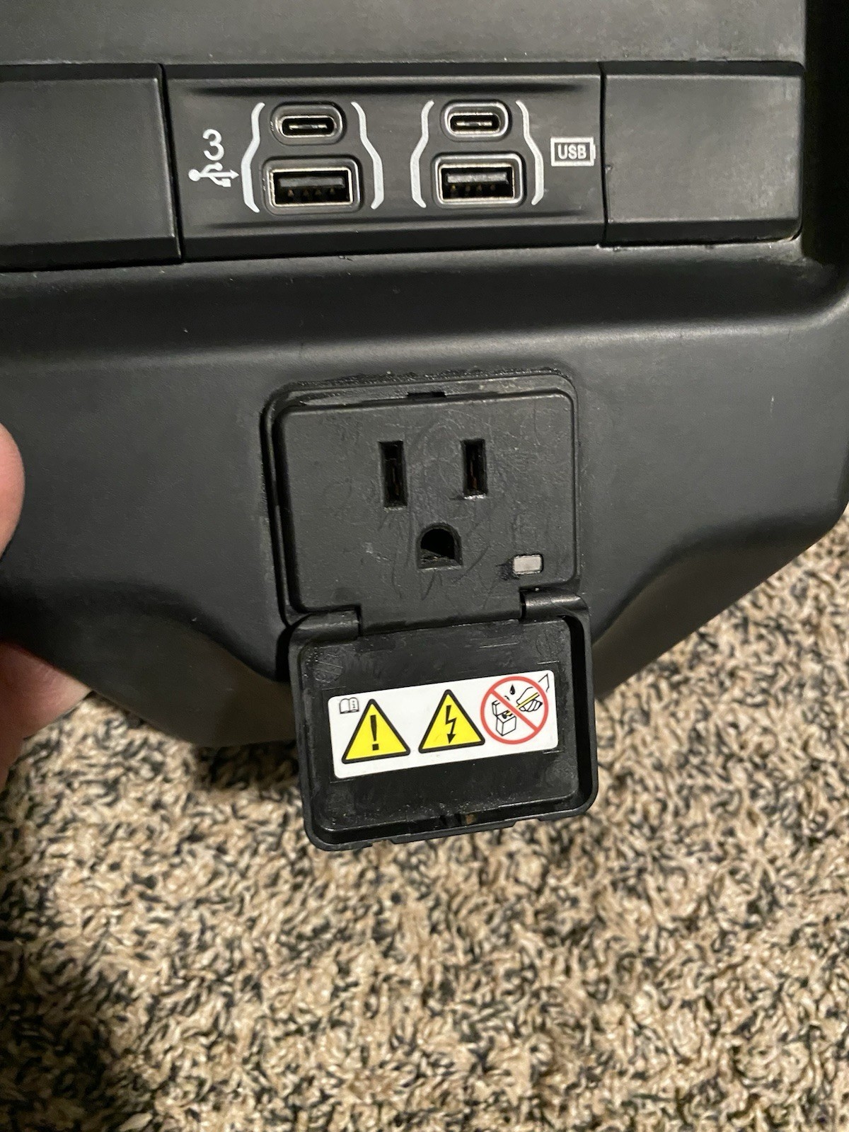 2019-23 Ram Rear Console Mounted Media Hub 115v Power Outlet OEM