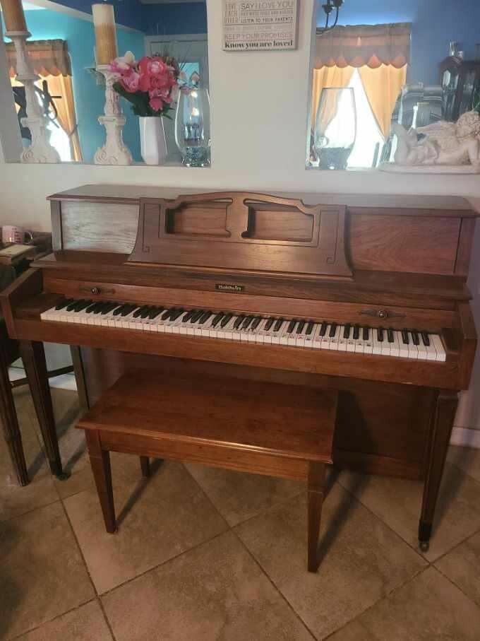 Baldwin Piano