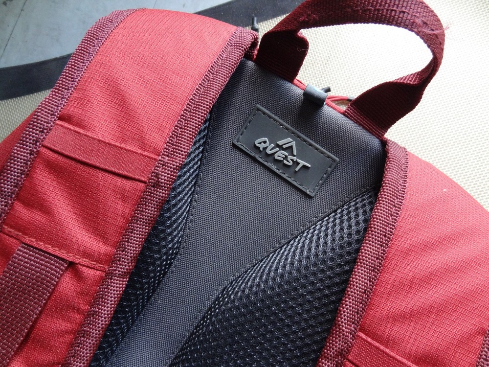 Quest Hydration Backpack 2L -Red Maroon -"LIFEGUARD"