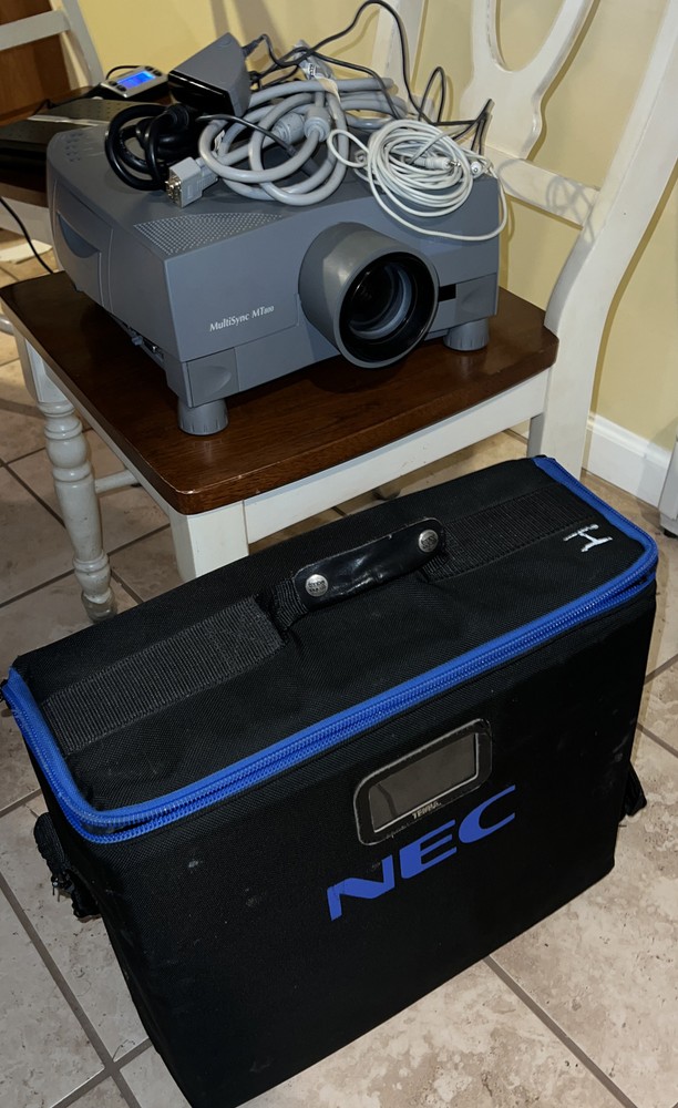 NEC MultiSync MT800 TFT LCD Projector Tested And Working! Read Desc!