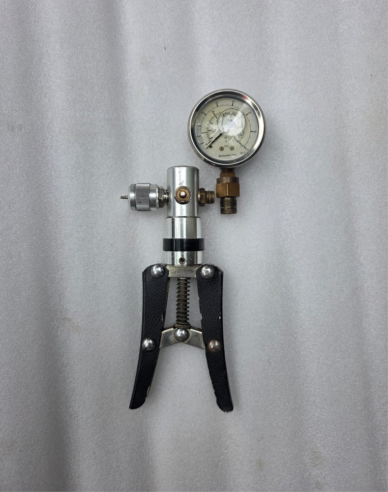 Superb TP1 Hand Held Test Pressure Calibrator Pump