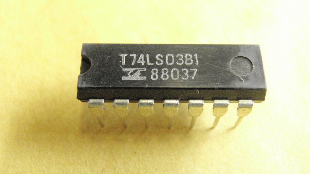 IC BAUSTEIN 74LS03 20619-181