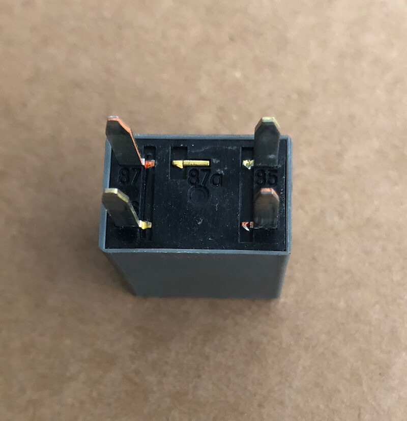 GM FOUR PIN DELPHI RELAY 15328866 8866 OEM PREOWNED FULLY TESTED OEM