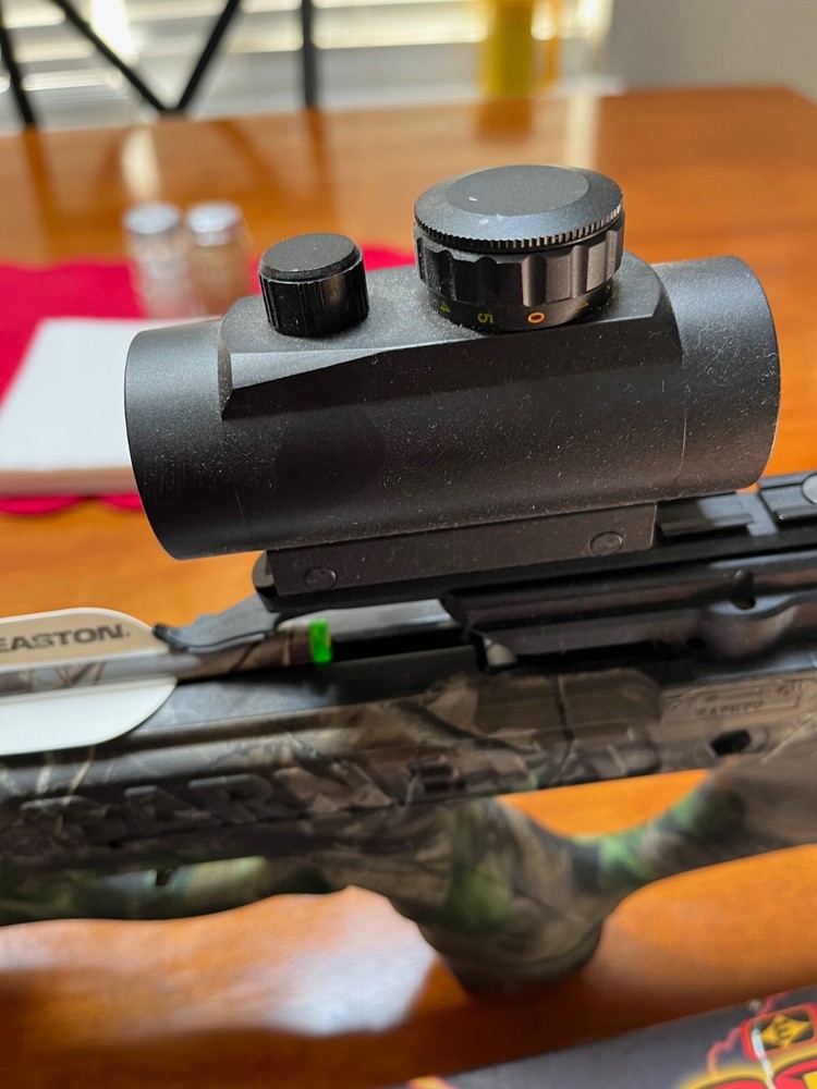 Barnett REVAVI crossbow w/Scope package