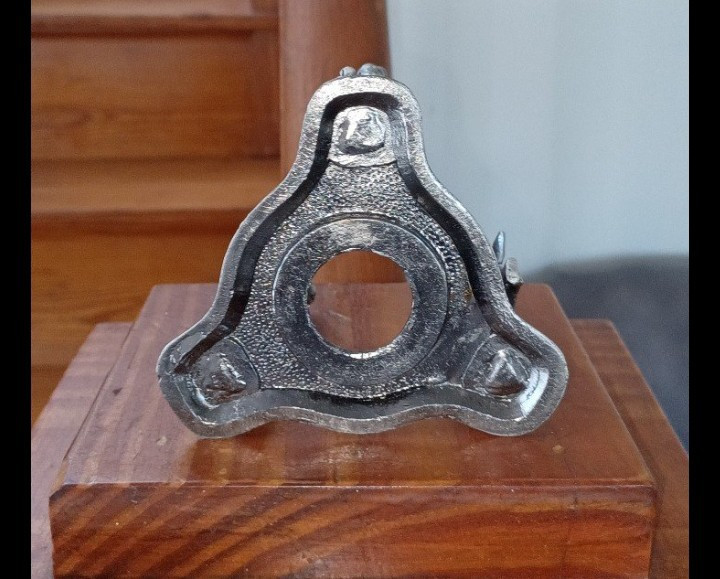 Metal 3 Character Pixie Tealight Holder.