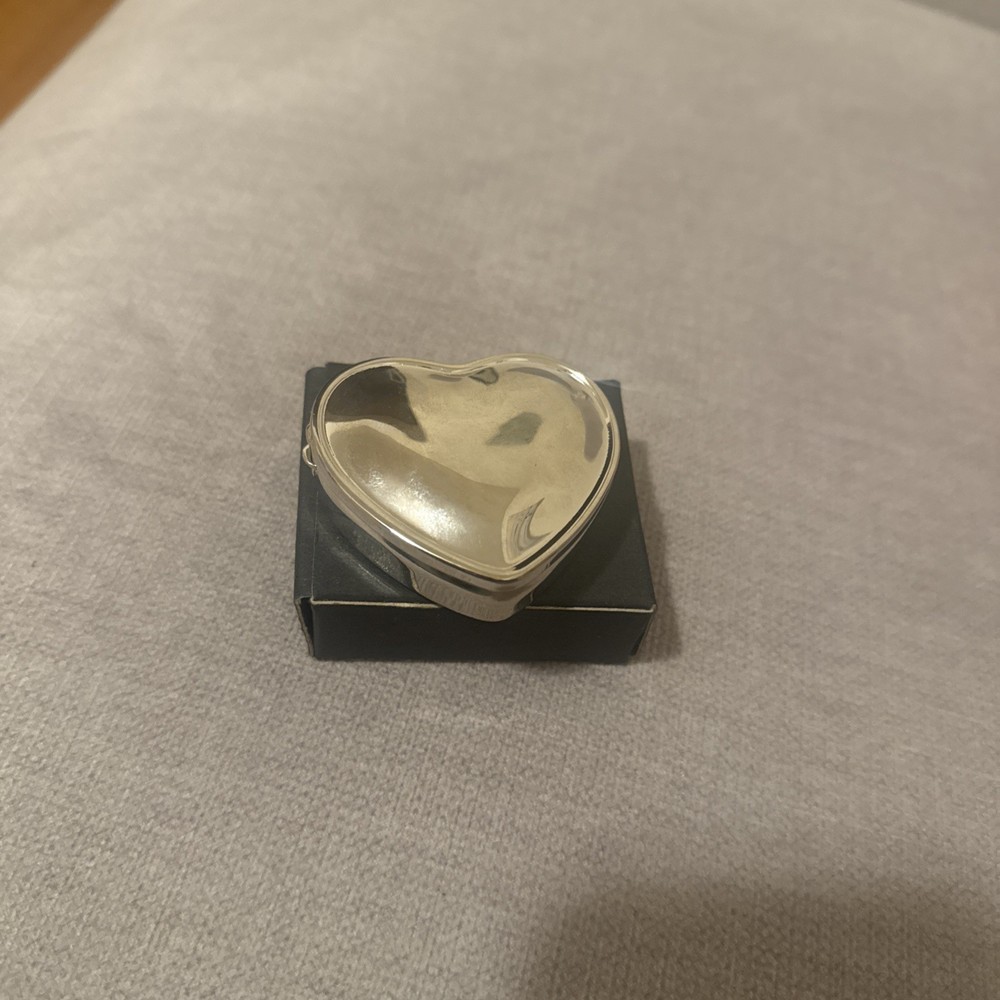 silver color pill box heart shape with leaf