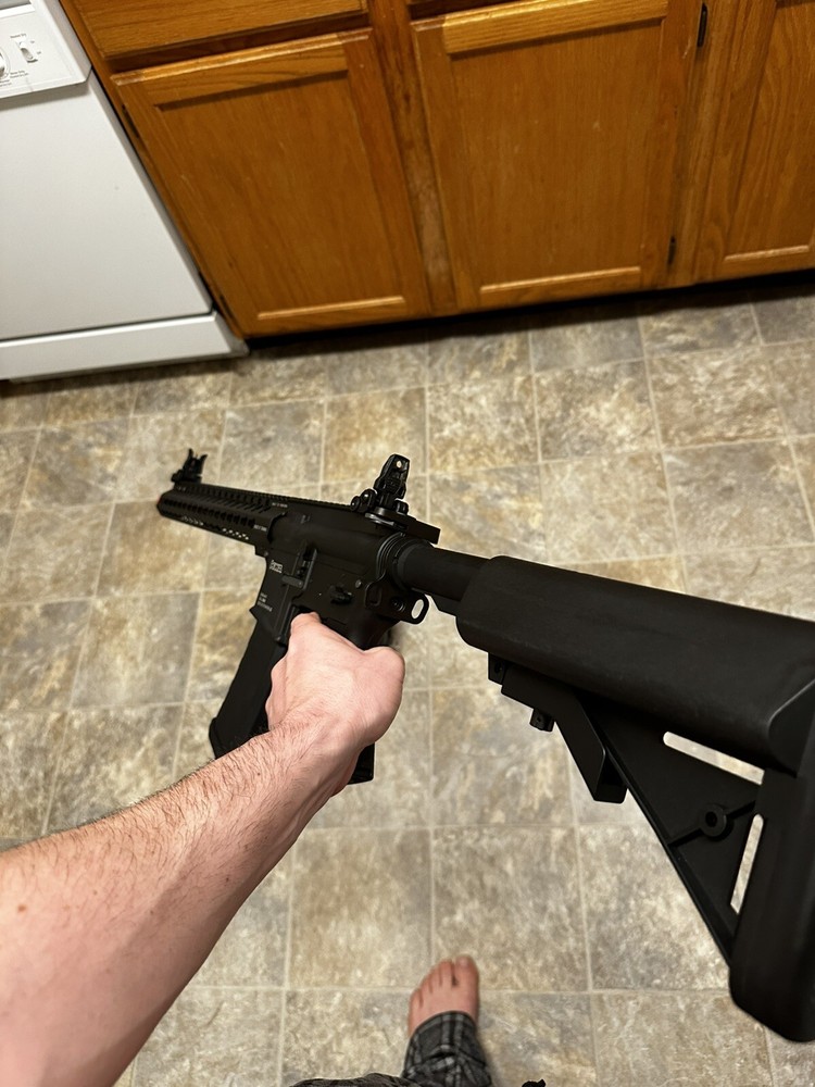 airsoft gun