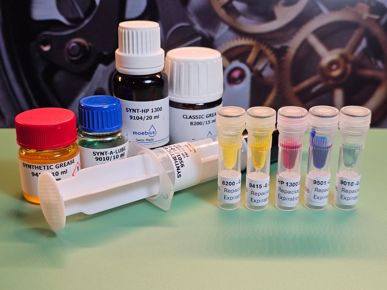 Moebius Watch Oils Kit: Bergeon Oiler, Oil Dish, Repackaged Oils 0.2ml