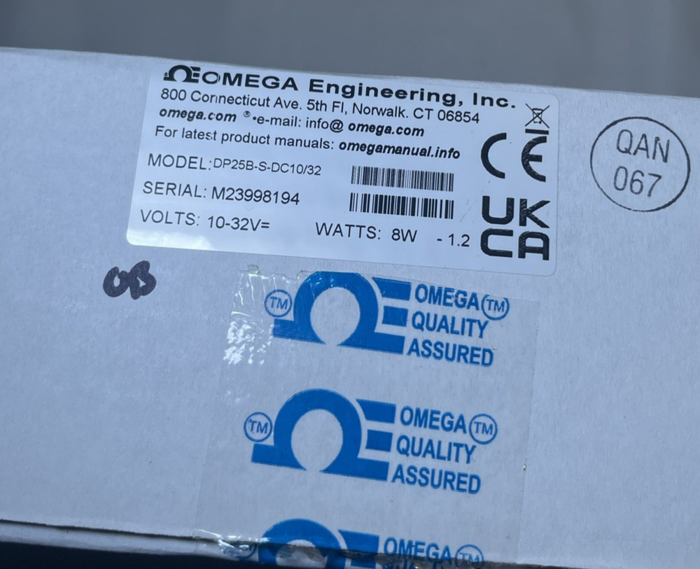 Omega Engineering Strain Gauge Panel Meter DP25B-S-DC10/32 New Open Box