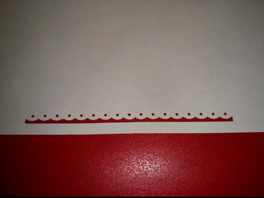 EK TOOLS SCALLOPED EDGE BORDER PAPER PUNCH