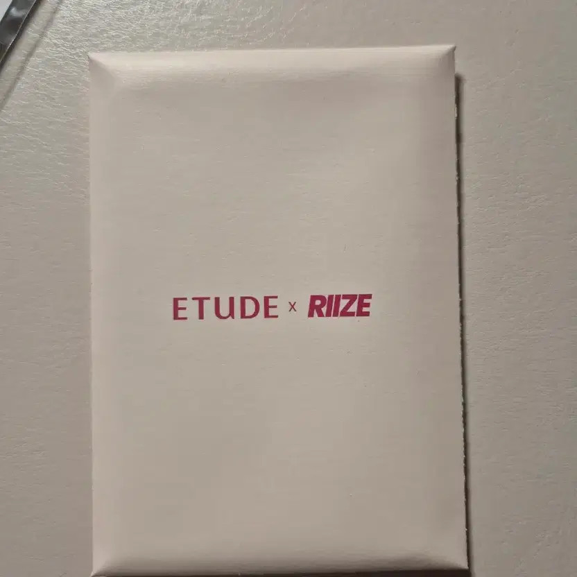 Rise ETUDE Photo Card Set