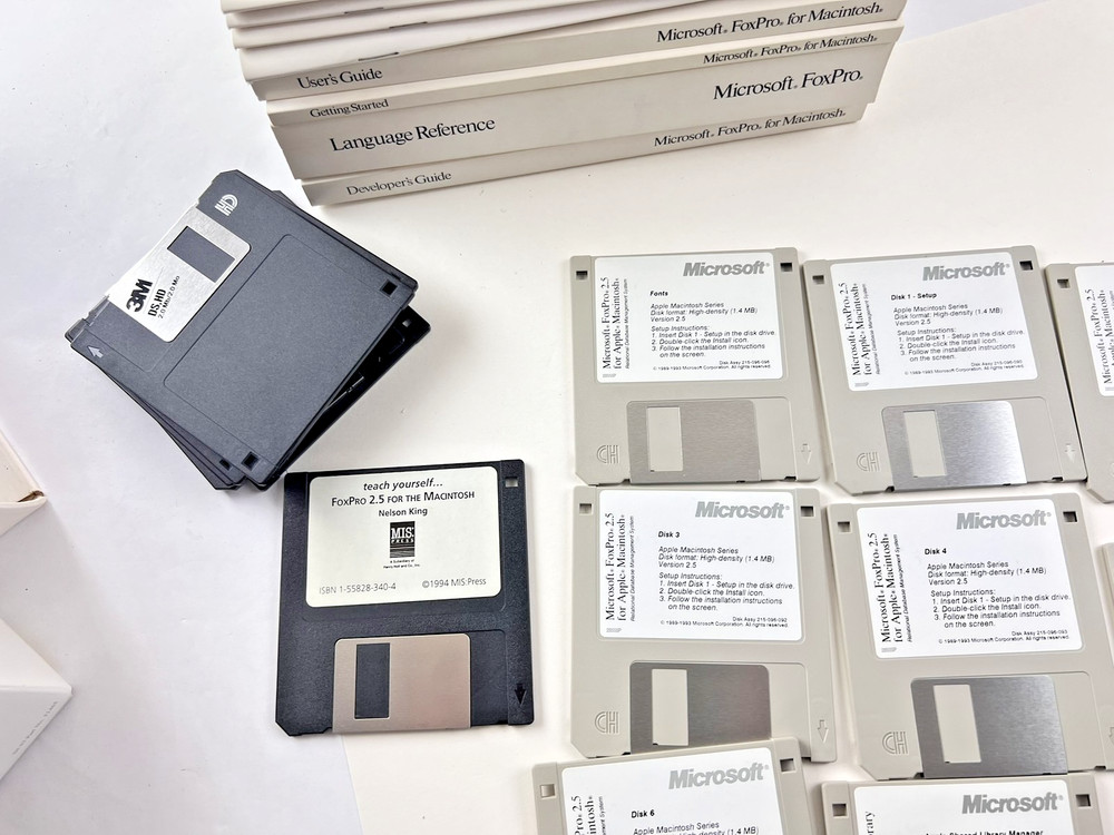 Vintage Microsoft FoxPro 2.5 Macintosh Relational Database System Complete Boxed