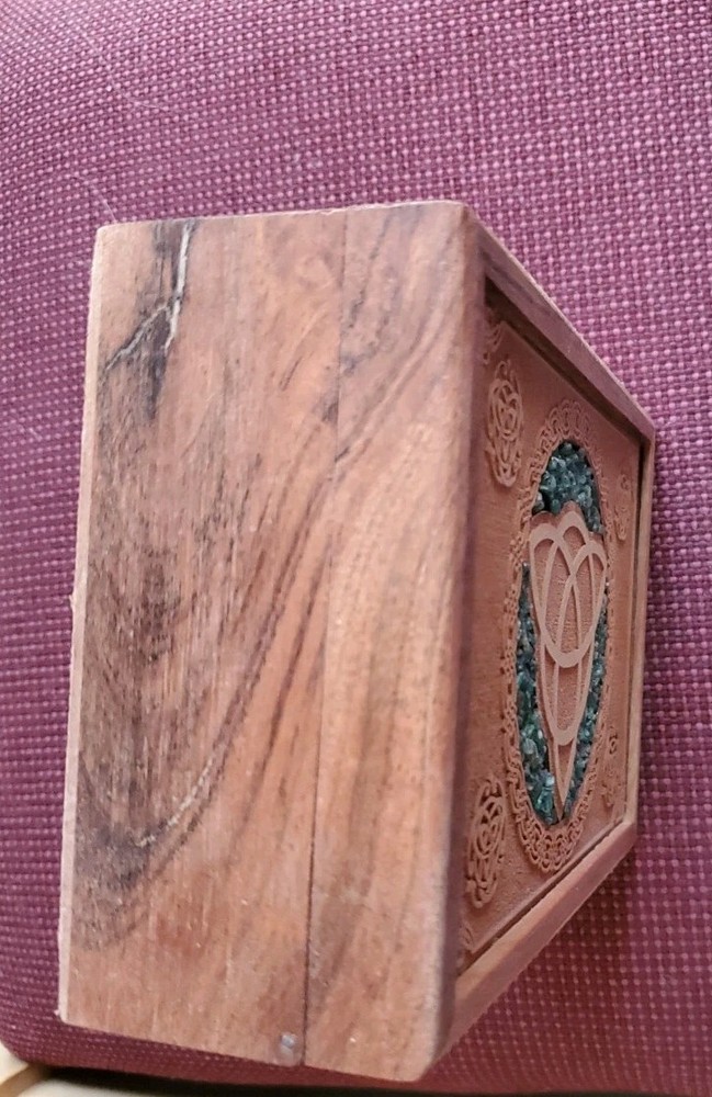Original, creative Botanical Blessings Oracle Deck & Aventurine-trim Box