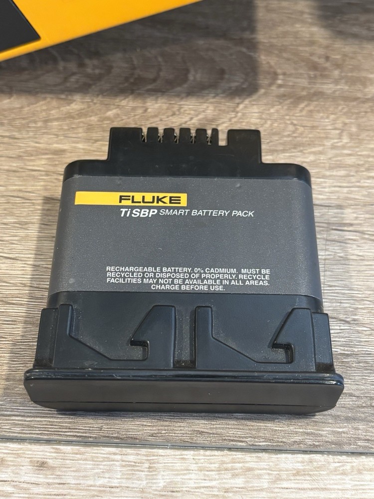 Fluke TiR2 IR Flexcam Thermal Imager - Unit Only - *UNTESTED*