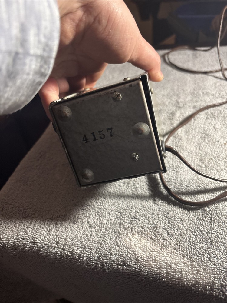 B&W Barker & Williamson Model 600 DIP Meter