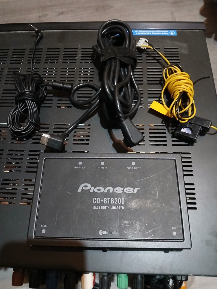 Pioneer CD-BTB200 Bluetooth Adapter With Cable And Microphone Set