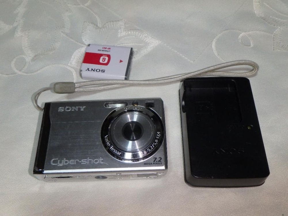 SONY Cyber-shot DSC-W80 Digital Camera Tested Flash Playback Working
