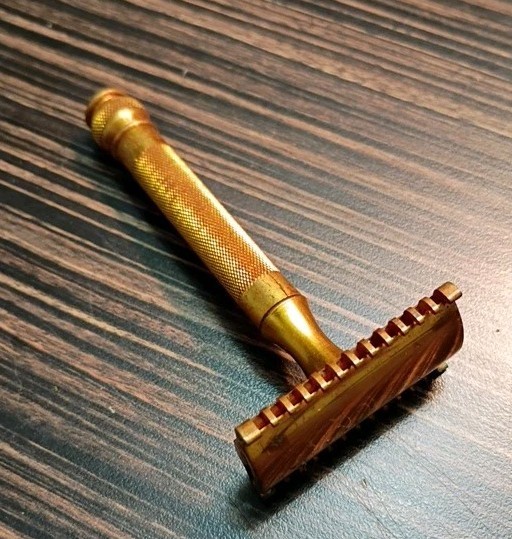 Vintage Razors (2) ~ Gillette W/Blades