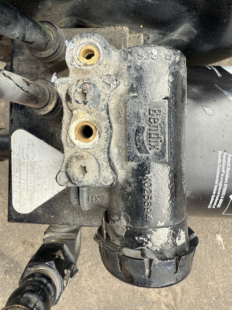 BENDIX AD IS AIR DRYER K048166