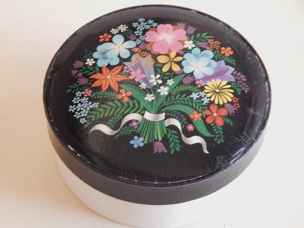 Vintage, Empty Fleurs de Rocaille Powder Box, Nice Condition