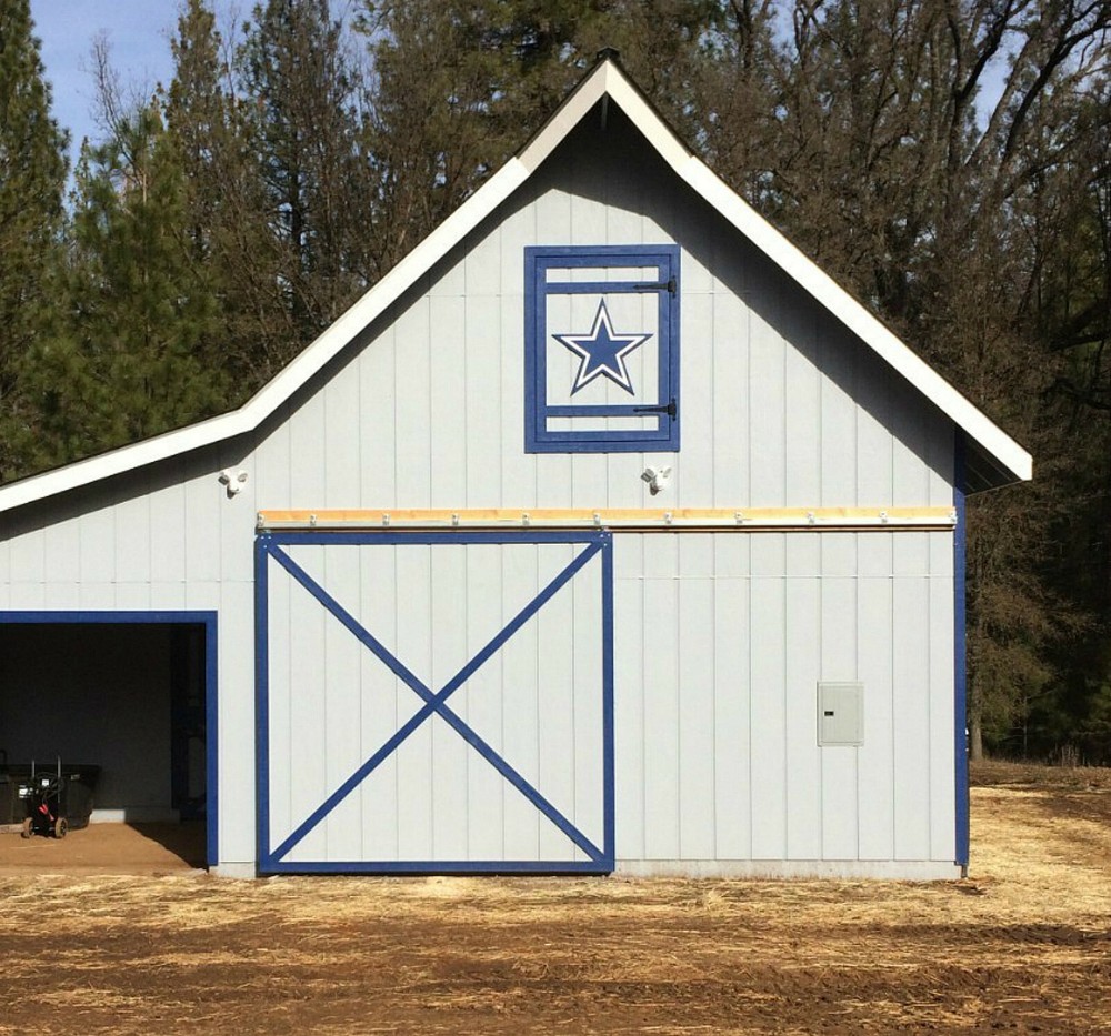 17 Workshop and Studio Designs - Complete Pole-Barn Construction Plans (S4)