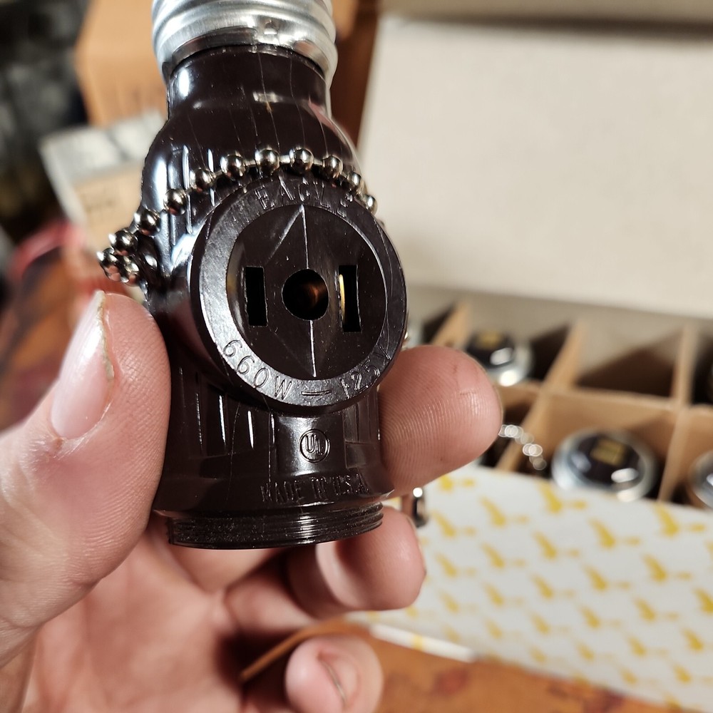 10 Eagle Bakelite Socket Adapters With Pull Chain USA Vintage polarized 718B