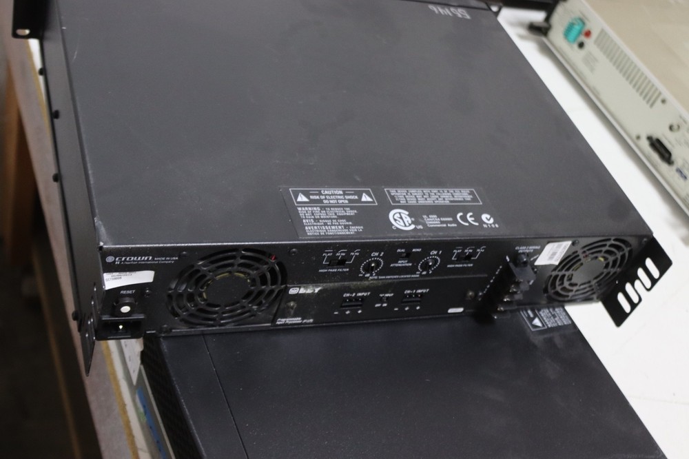 Crown CTS 600 AMPLIFIER