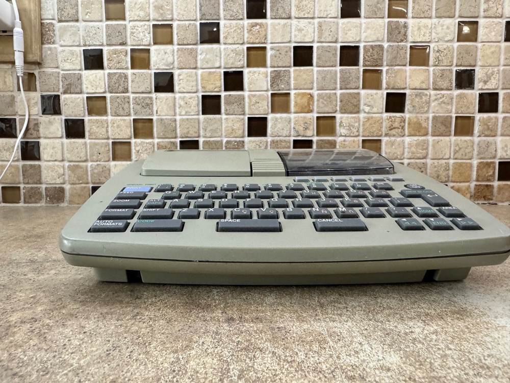 Brother P-Touch PT-540 Label Maker