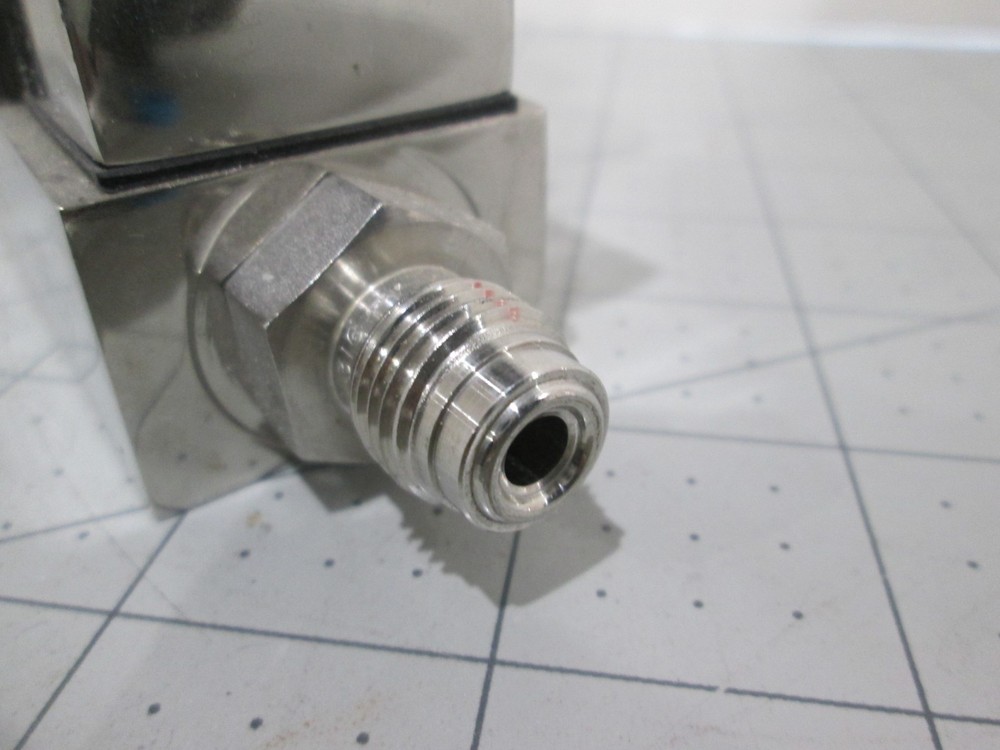 Unit, UFC-1000, Mass Flow Controller, C2F6, 200 SCCM, Used