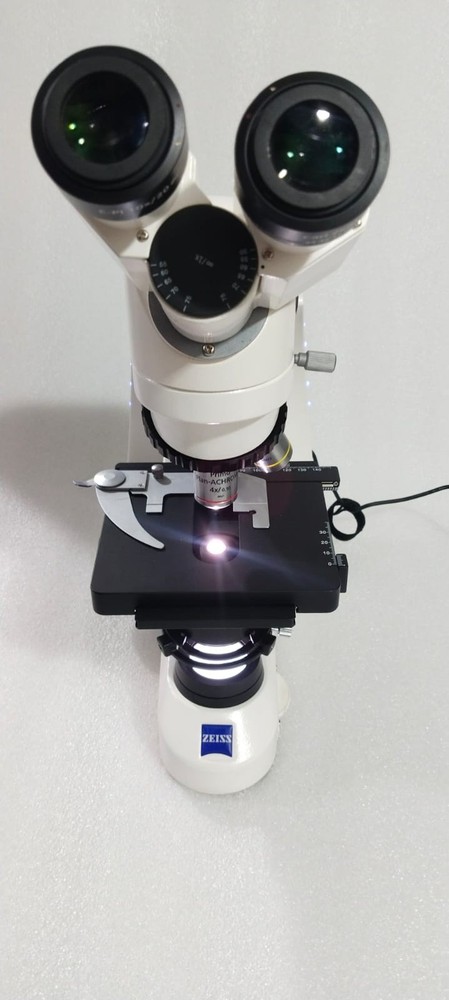Carl Zeiss Primo Star Microscope with Objectives