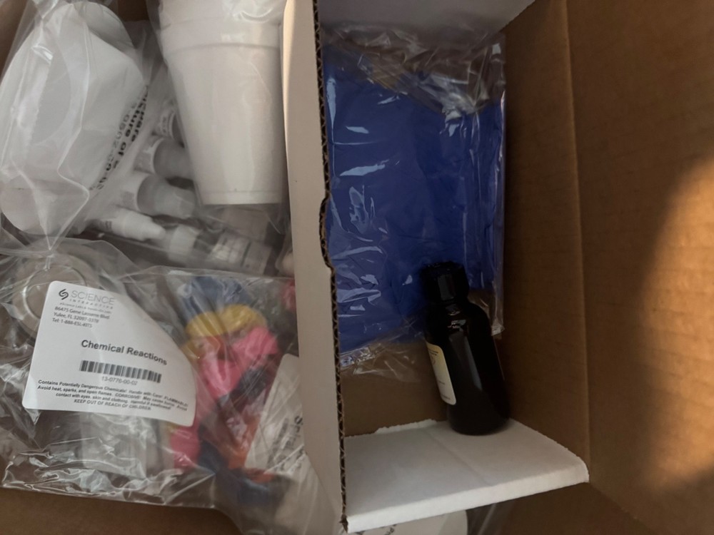 Science Interactive Chemistry Lab Kit #4081