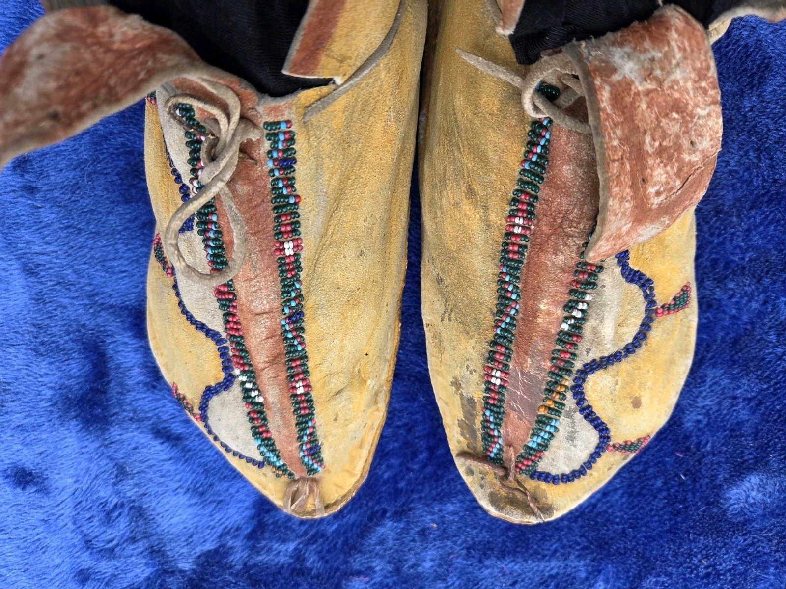 1880 KIOWA APACHE MOCCASINS