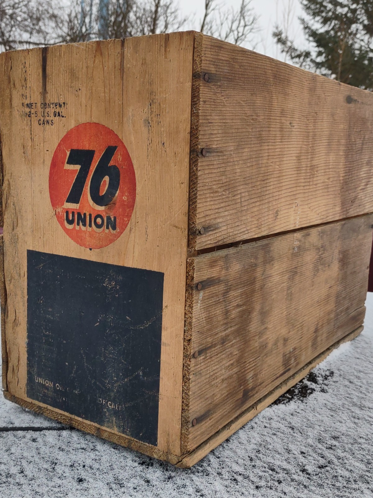 Vtg wooden crate for the Union 76 Oil Company of California (advertisement)