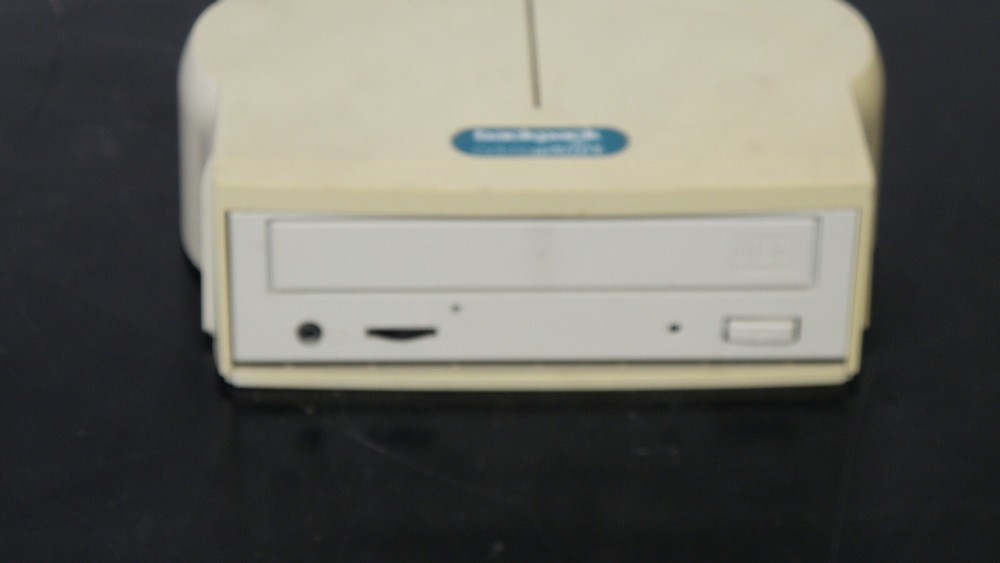 Micro Solutions BackPack CD-Rewriter Model 195200