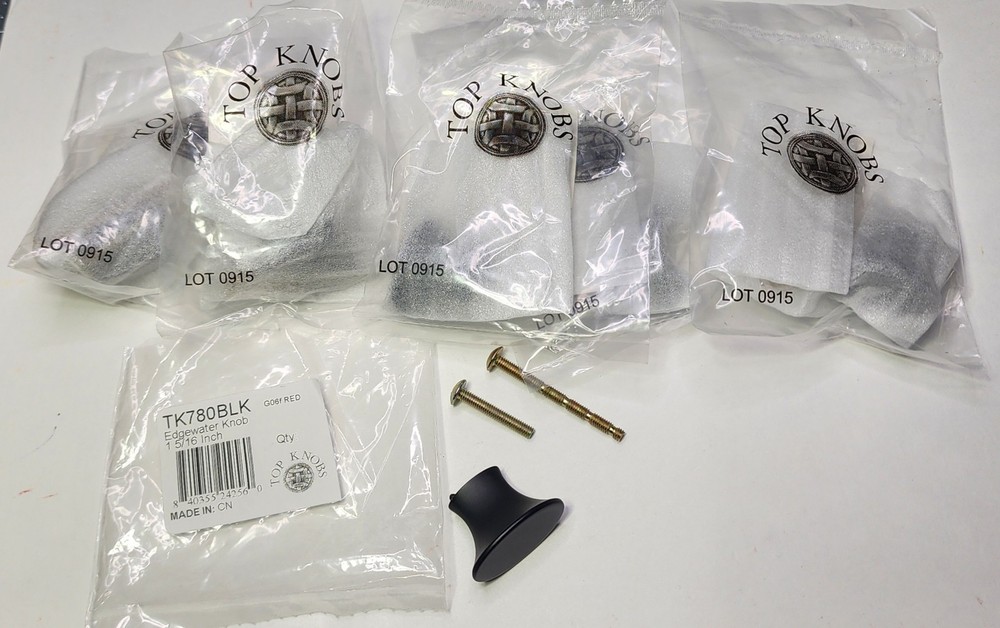 Top Knobs Edgewater TK780BLK 1-5/16" Six Pack Flat Matte Black