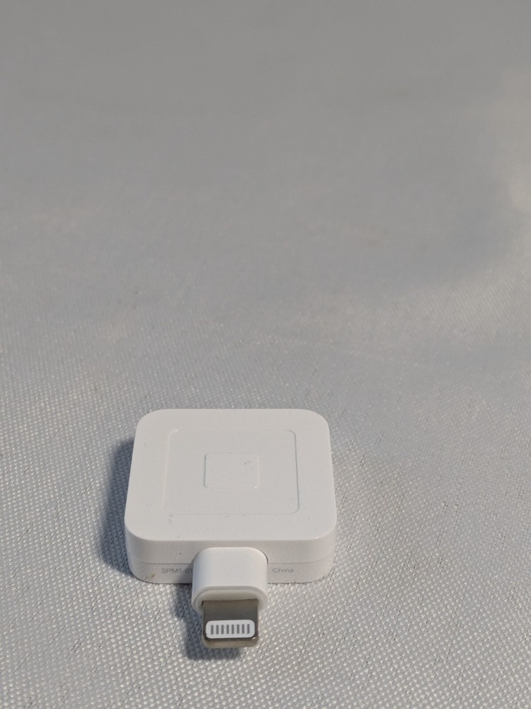 Square Reader SPM1-01 White Portable Mobile Credit Card Reader & Writer