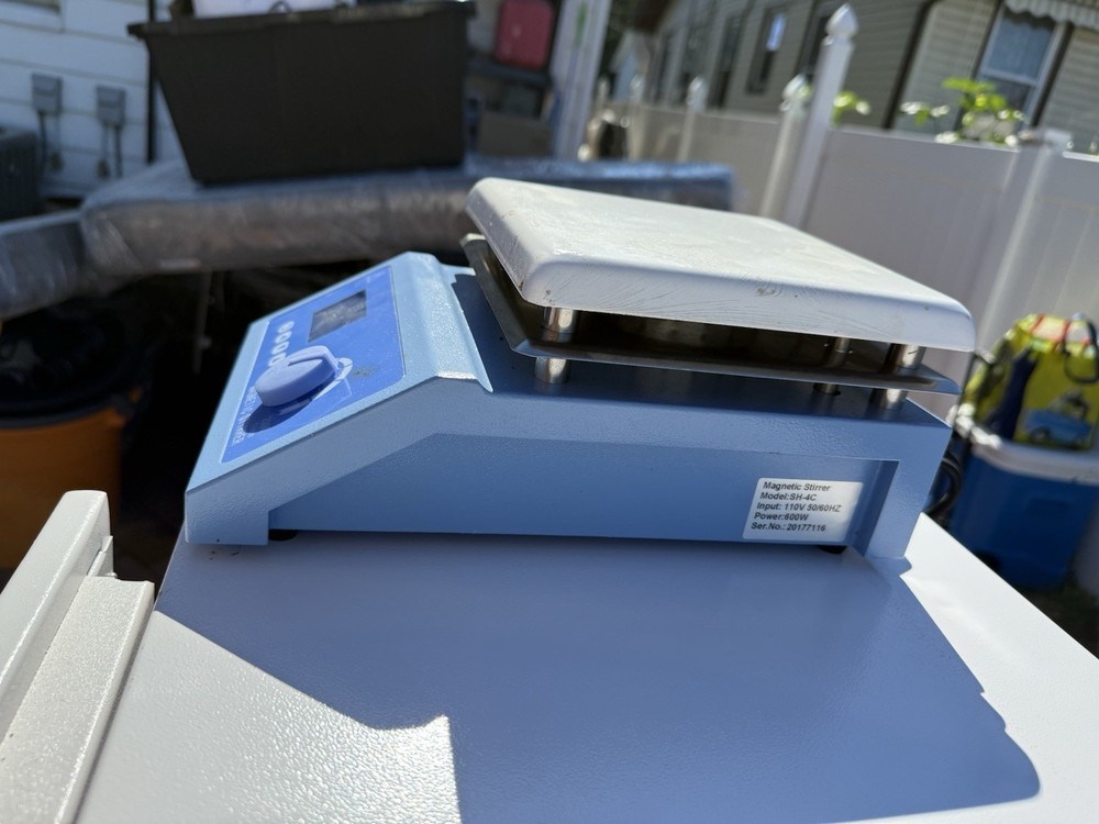 Digital Hotplate Magnetic Stirrer
