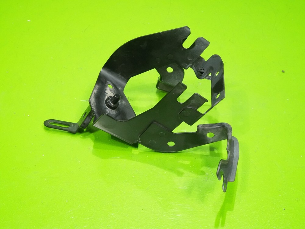 02-06 RSX OEM ABS pump modulator mount bracket support