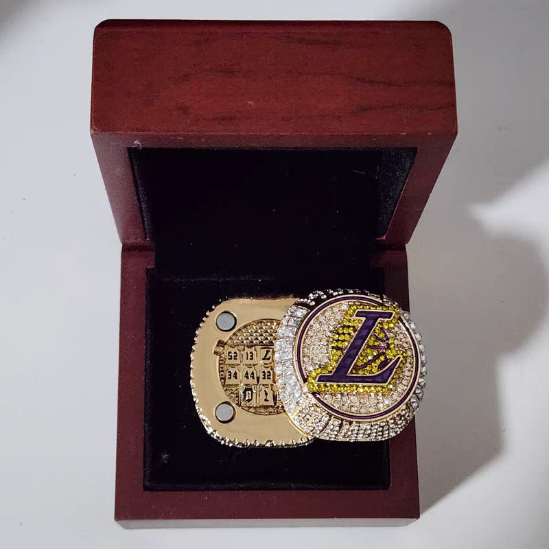 2020 Los Angeles Lakers Championship Ring JAMES