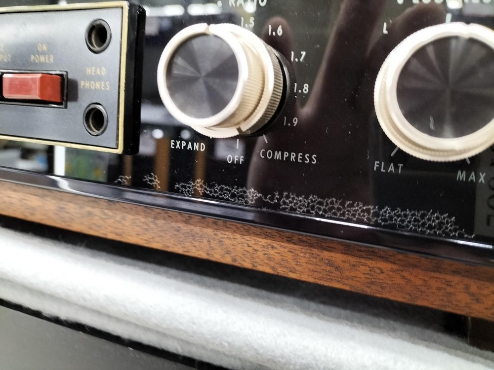 McIntosh C33 2-Channel Solid State Preamplifier Tested Working from japan