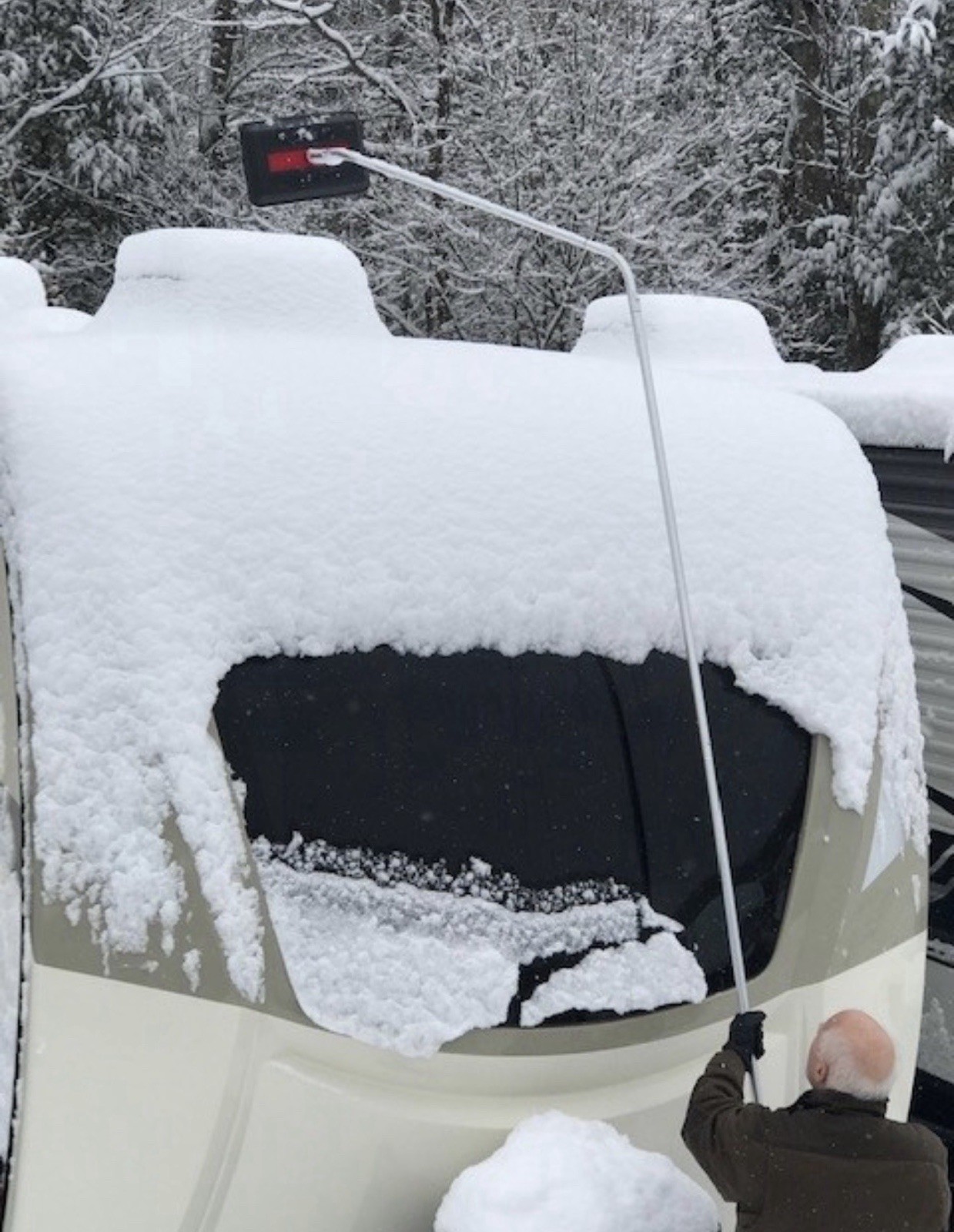 Mobile RoofBrum Snow Broom for Extra Large Vehicles, 12 Foot – No Scratch Snow