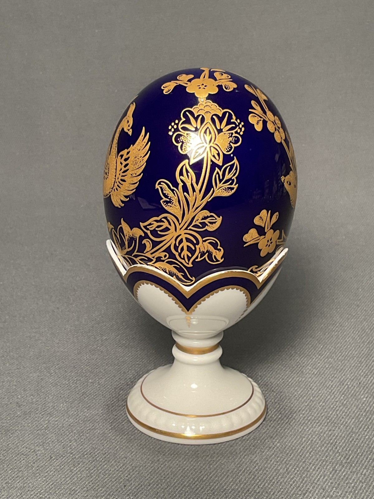 Royal Crown Derby - Paradise Cobalt Blue - Egg with Stand