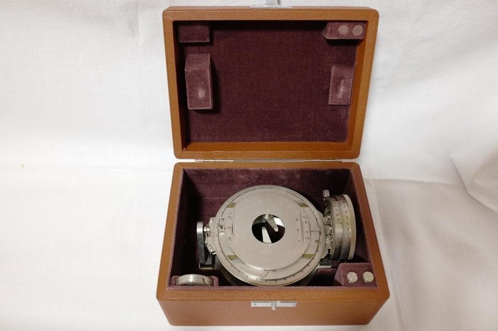 microscope antique Microscope Accessory No. 16 "Leitz Universal Stage UT2" USED