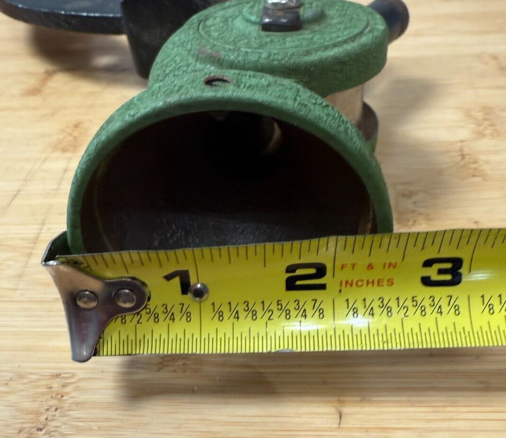 Redding Reloading Universal Powder Measure on Bracket w/2 Scoops & Funnel